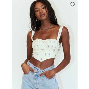 🎄NWOT Princess Polly yellow crop top size 6